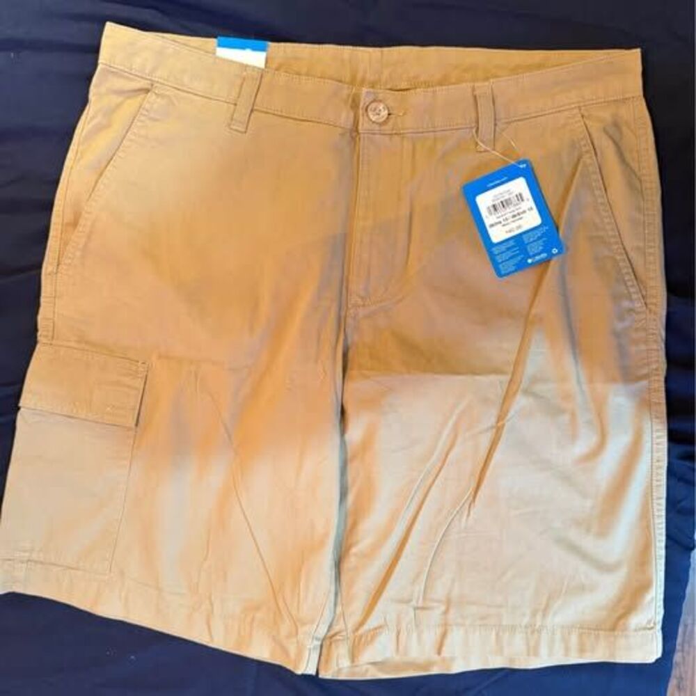Columbia Men’s Cargo Shorts, New With Tags - 36